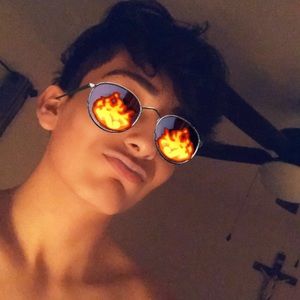 Meet your Posher, Luis